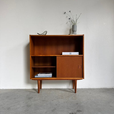 Vintage klein sideboard schuifdeurtjes teak - LOUI