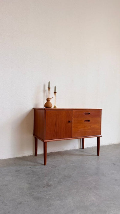 
                  
                    Vintage klein sideboard teak - LOUI.STORE
                  
                