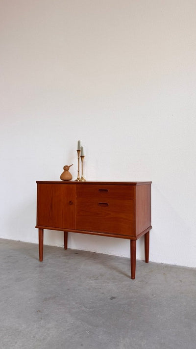 
                  
                    Vintage klein sideboard teak - LOUI.STORE
                  
                