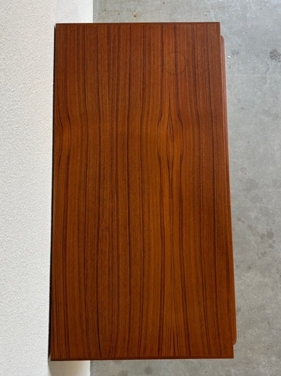 
                  
                    Vintage laag ladekastje 4* teak - LOUI.STORE
                  
                