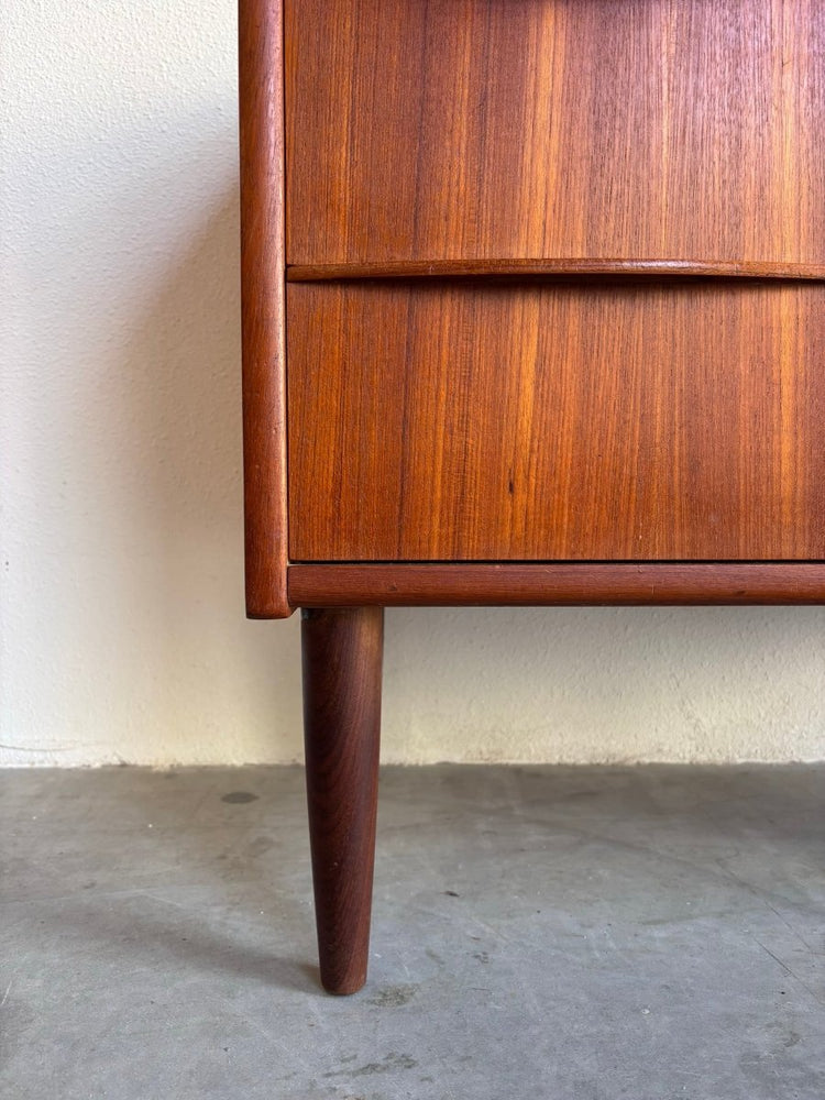 
                  
                    Vintage ladekast 3* laag - LOUI.STORE
                  
                