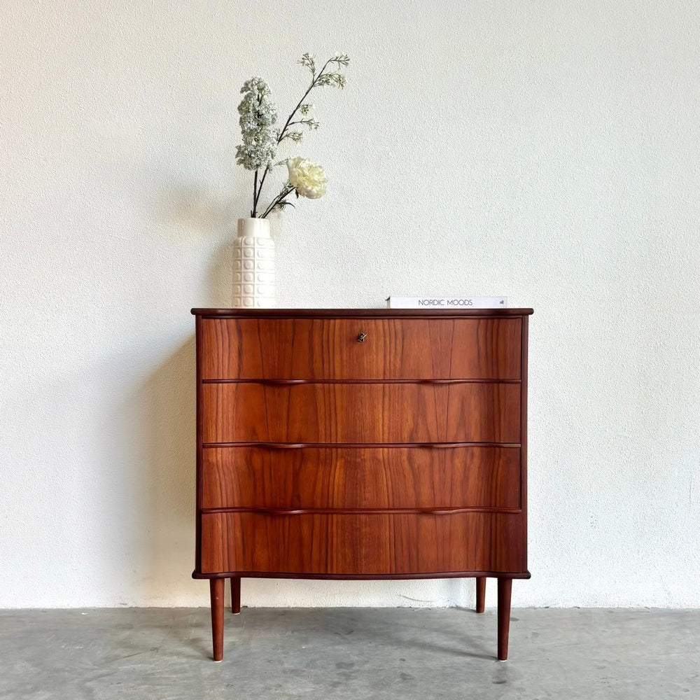 Vintage ladekast 4* golvende lades - LOUI.STORE