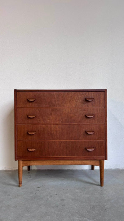 
                  
                    Vintage ladekast 4* krul handvat - LOUI.STORE
                  
                