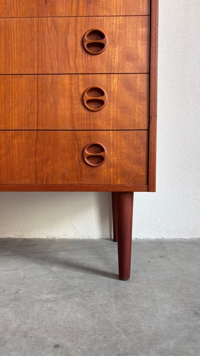 
                  
                    Vintage ladekast *4 ronde greepjes - LOUI.STORE
                  
                