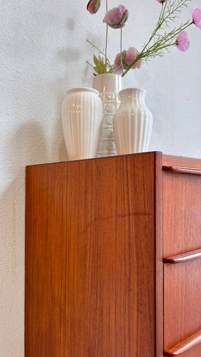 
                  
                    Vintage ladekast 4* teak - LOUI.STORE
                  
                