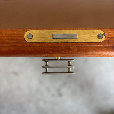 
                  
                    Vintage ladekast 4* teak slanke greep - LOUI.STORE
                  
                