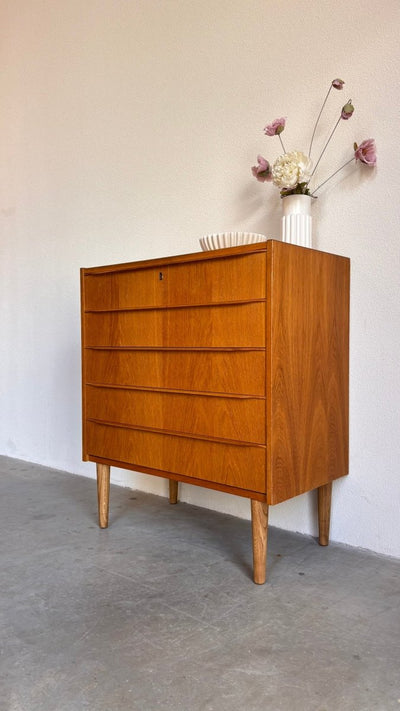 
                  
                    Vintage ladekast 5* eiken - LOUI.STORE
                  
                