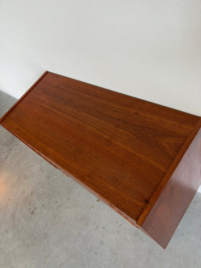 
                  
                    Vintage ladekast 5* ronde greep - LOUI.STORE
                  
                