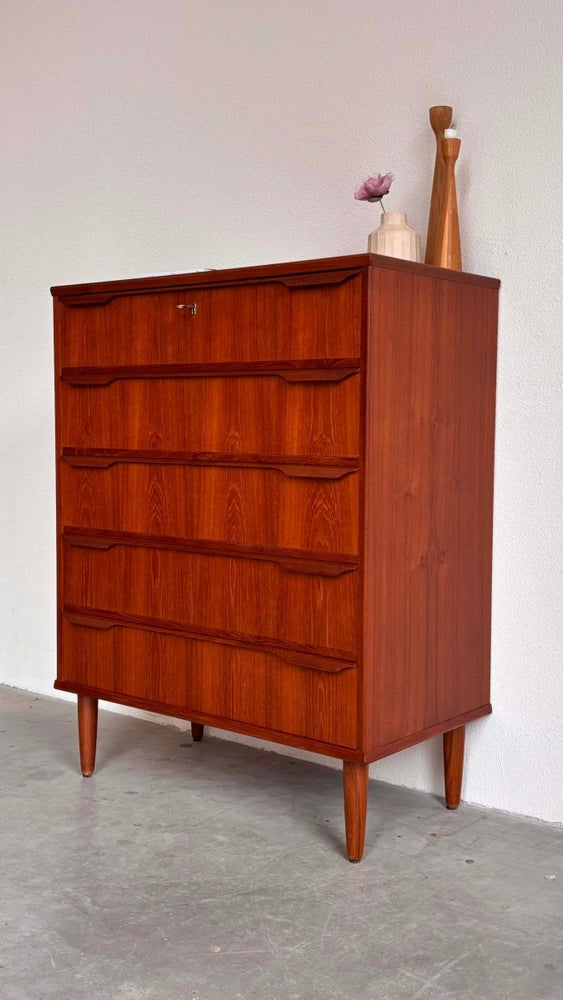 
                  
                    Vintage ladekast 5* teak - LOUI.STORE
                  
                