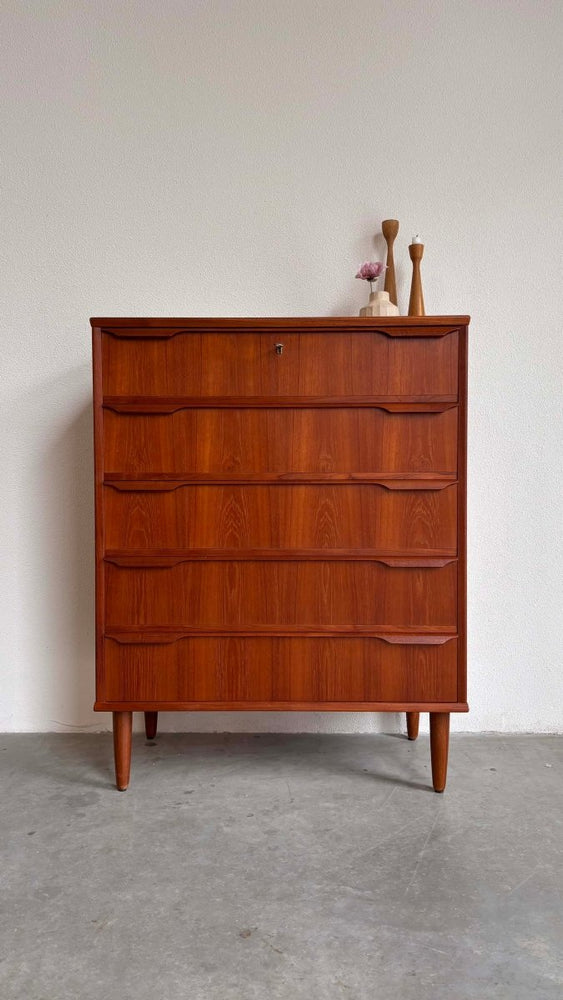 
                  
                    Vintage ladekast 5* teak - LOUI.STORE
                  
                