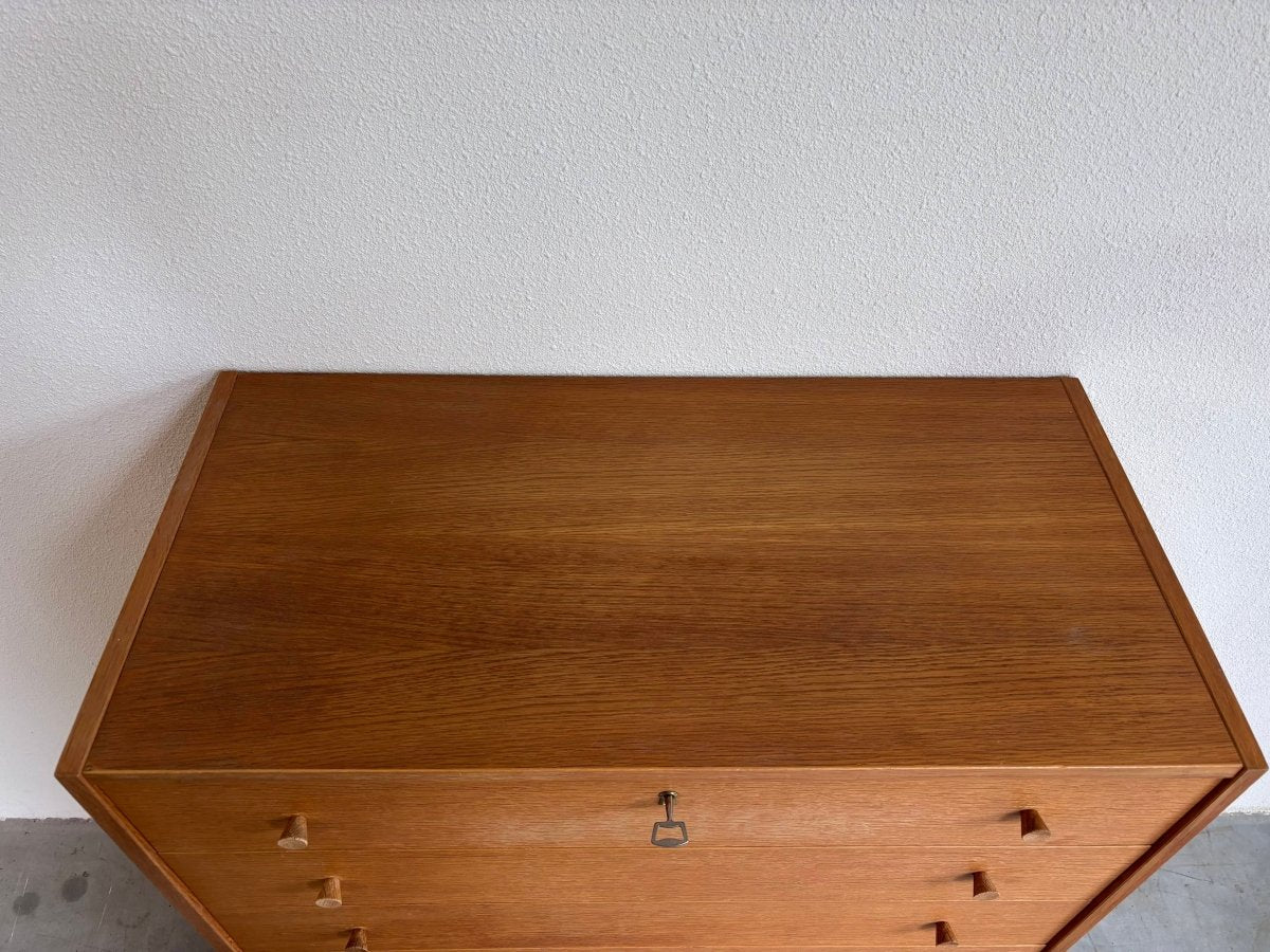 
                  
                    Vintage ladekast 6* Domino eiken - LOUI.STORE
                  
                