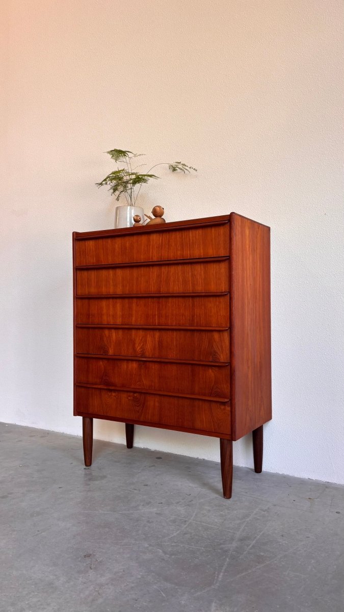 
                  
                    Vintage ladekast 6* lange greep - LOUI.STORE
                  
                