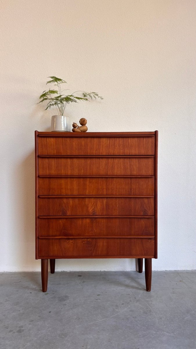 
                  
                    Vintage ladekast 6* lange greep - LOUI.STORE
                  
                