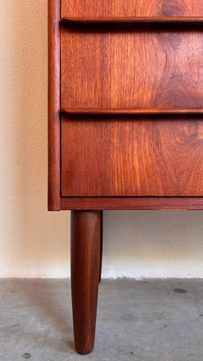 
                  
                    Vintage ladekast 6* lange greep - LOUI.STORE
                  
                