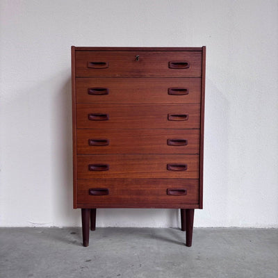 
                  
                    Vintage ladekast 6* smal teak - LOUI.STORE
                  
                