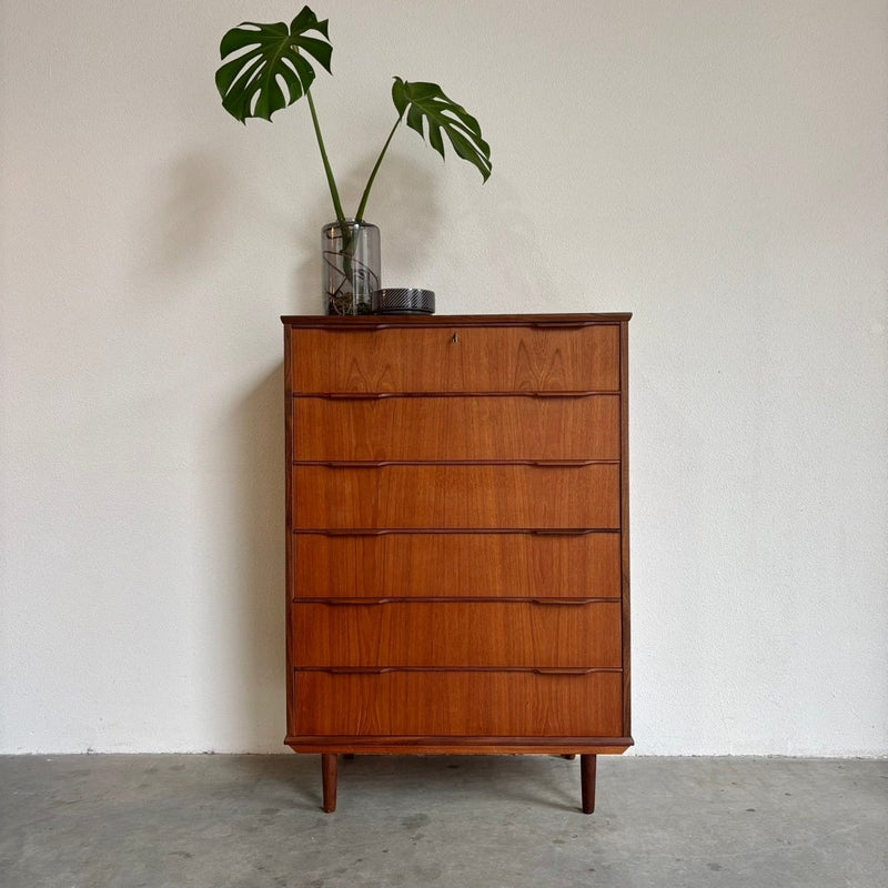 Vintage ladekast 6* teak 121cm hoog - LOUI.STORE