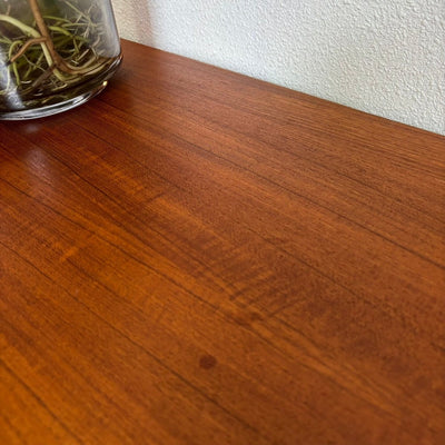 
                  
                    Vintage ladekast 6* teak 121cm hoog - LOUI.STORE
                  
                