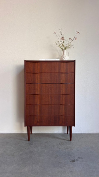 
                  
                    Vintage ladekast 6* teak diepe lades - LOUI
                  
                
