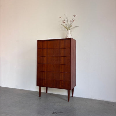 
                  
                    Vintage ladekast 6* teak diepe lades - LOUI
                  
                