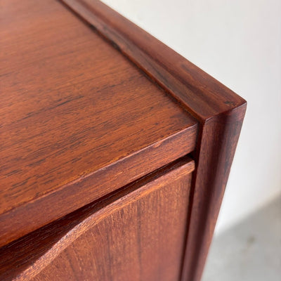 
                  
                    Vintage ladekast 6* teak diepe lades - LOUI
                  
                