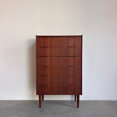 
                  
                    Vintage ladekast 6* teak diepe lades - LOUI
                  
                