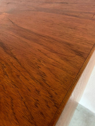 
                  
                    Vintage ladekast 7* teak met lichtere lijn - LOUI
                  
                
