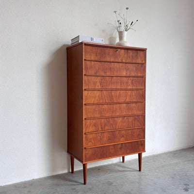
                  
                    Vintage ladekast 8* tall boy teak - LOUI
                  
                
