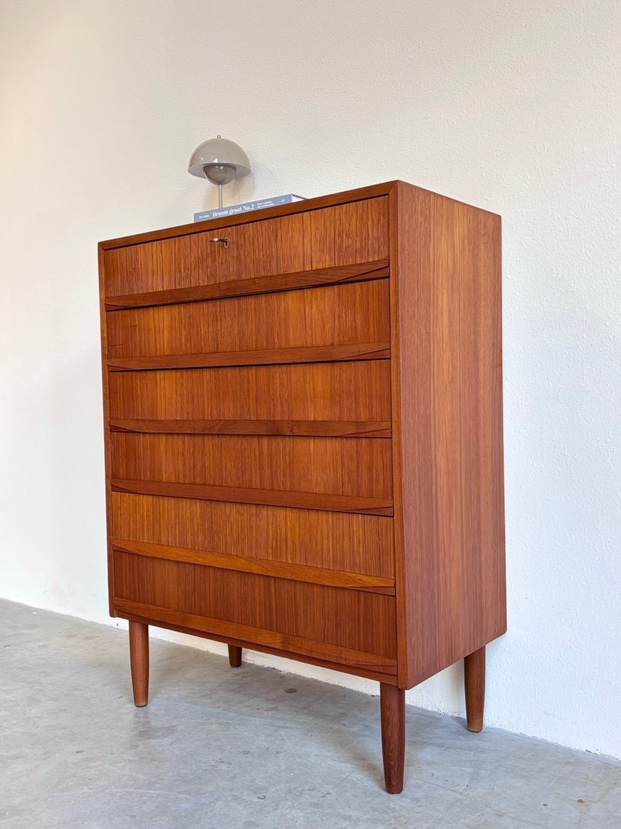 
                  
                    Vintage ladekast greep onder lade - LOUI.STORE
                  
                