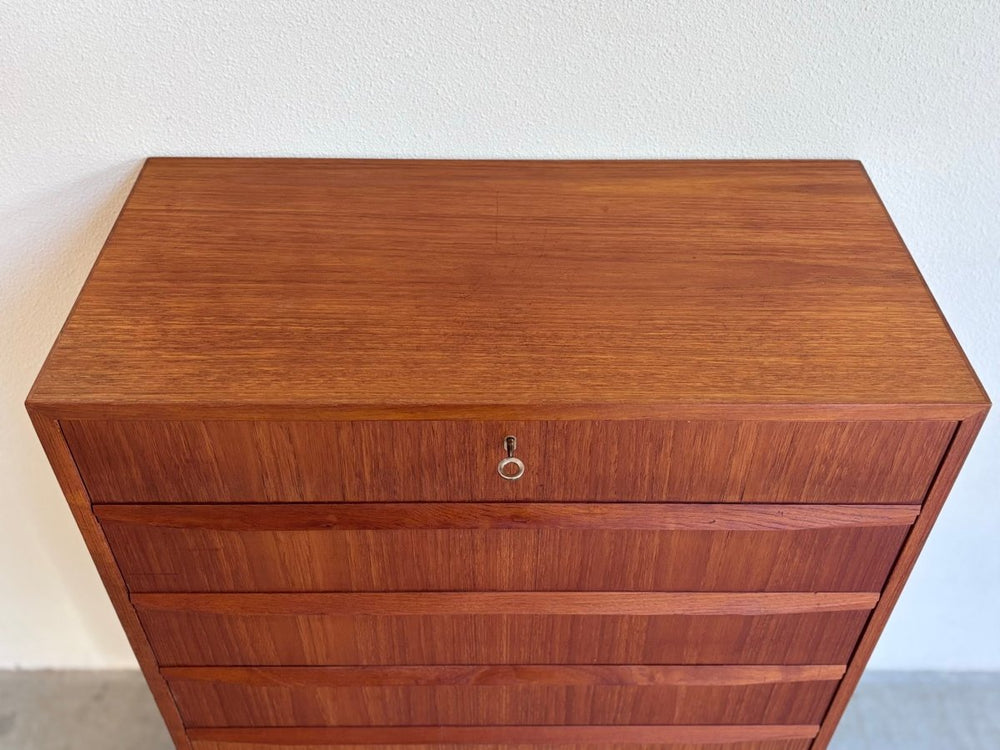 
                  
                    Vintage ladekast greep onder lade - LOUI.STORE
                  
                