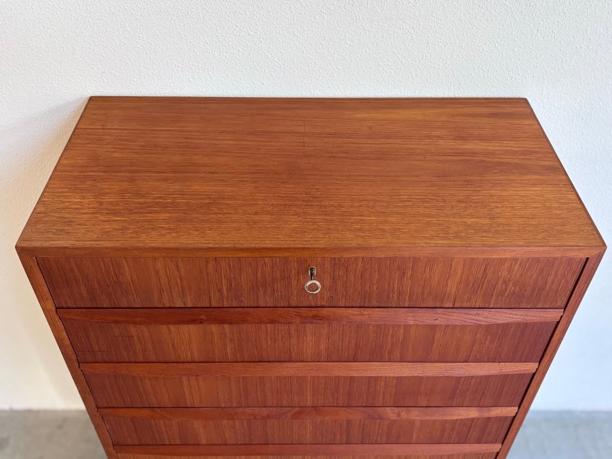 
                  
                    Vintage ladekast greep onder lade - LOUI.STORE
                  
                