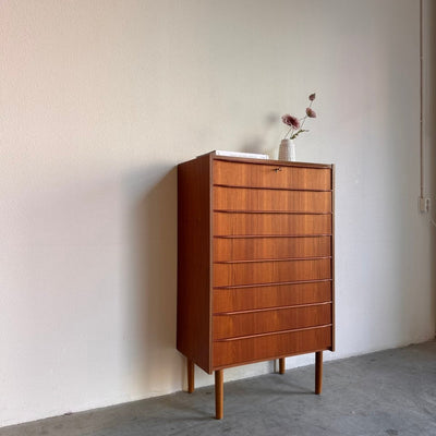 
                  
                    Vintage ladekast hoog 8* - LOUI.STORE
                  
                