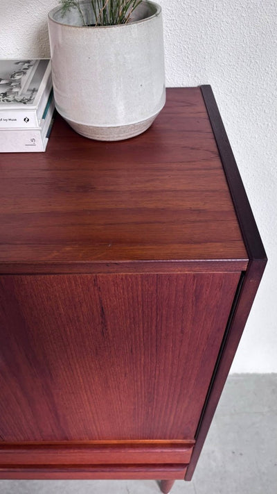 
                  
                    Vintage ladekast met deuren teak - LOUI.STORE
                  
                