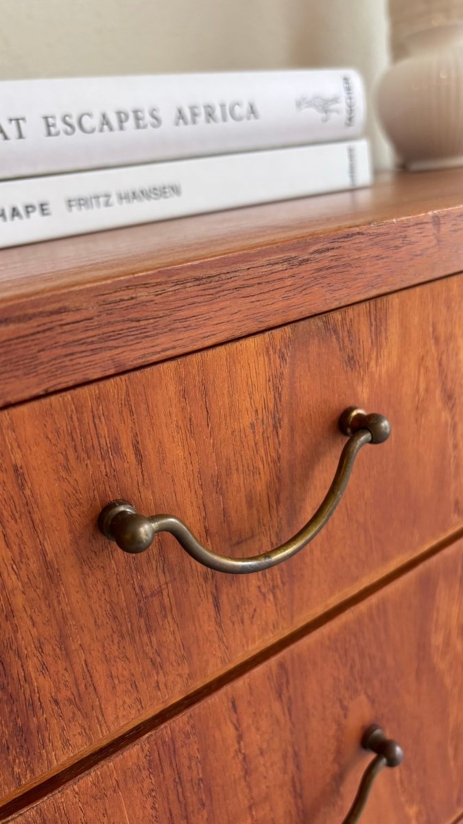 
                  
                    Vintage ladekast metalen greepje - LOUI.STORE
                  
                