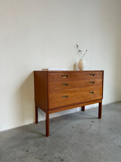 
                  
                    Vintage ladekast metalen greepjes - LOUI.STORE
                  
                