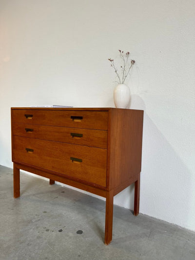 
                  
                    Vintage ladekast metalen greepjes - LOUI.STORE
                  
                