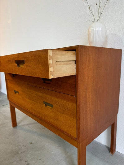 
                  
                    Vintage ladekast metalen greepjes - LOUI.STORE
                  
                