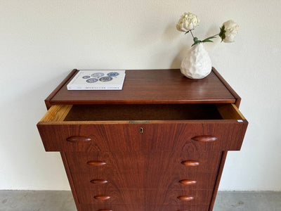 
                  
                    Vintage ladekast ronde greep 6* - LOUI.STORE
                  
                