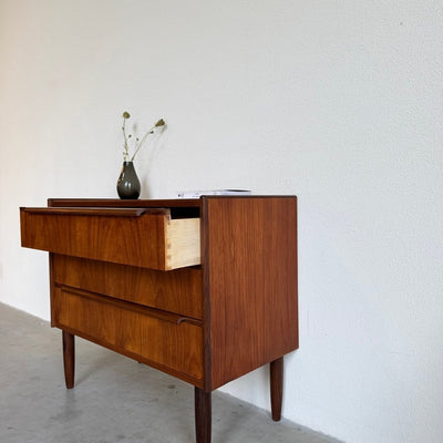 
                  
                    Vintage ladekast teak 3* - LOUI
                  
                