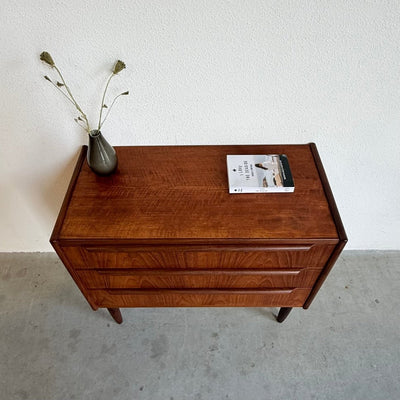 
                  
                    Vintage ladekast teak 3* - LOUI
                  
                
