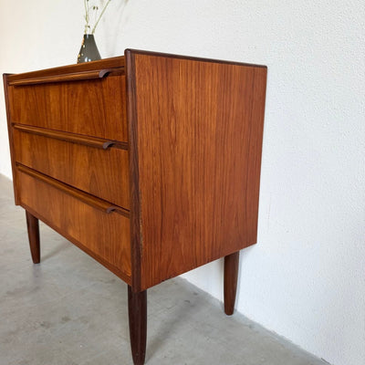 
                  
                    Vintage ladekast teak 3* - LOUI
                  
                