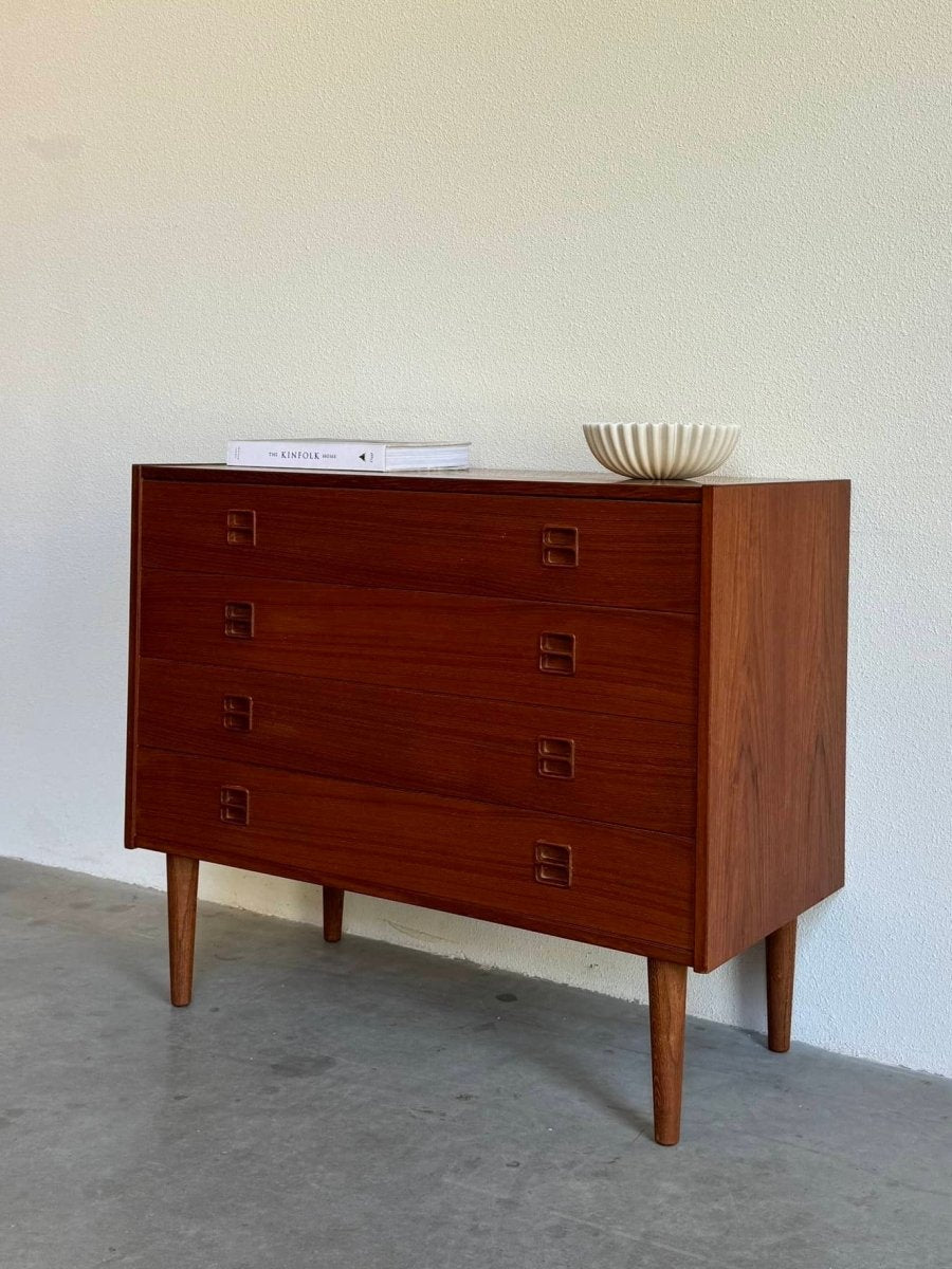 
                  
                    Vintage ladekast teak 4* - LOUI.STORE
                  
                