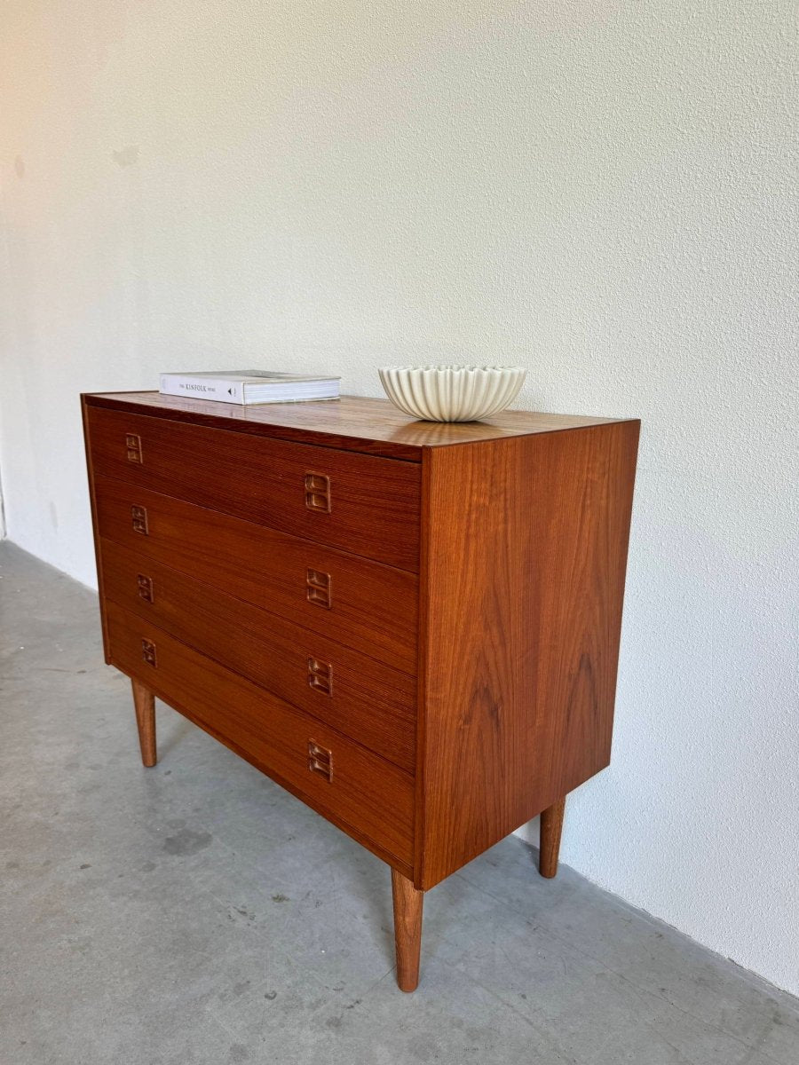 
                  
                    Vintage ladekast teak 4* - LOUI.STORE
                  
                