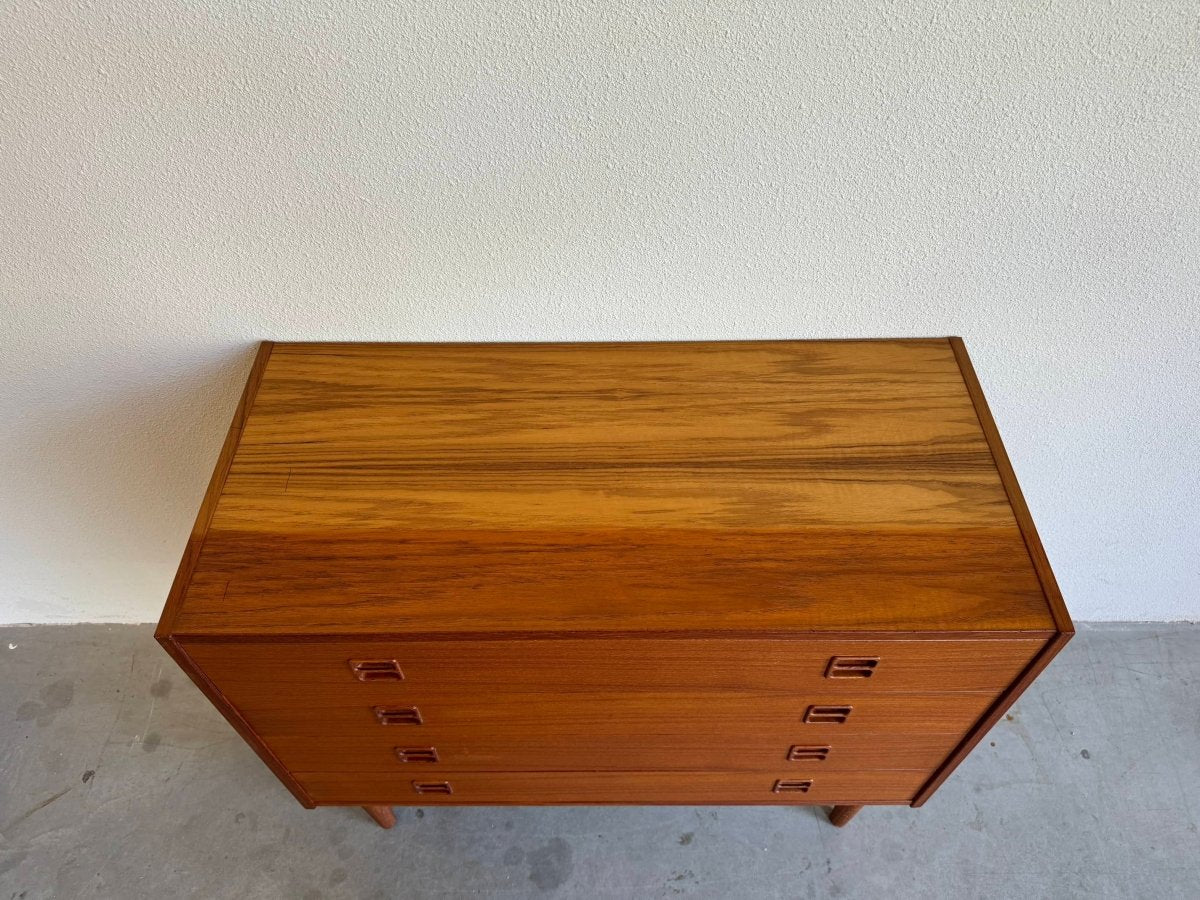 
                  
                    Vintage ladekast teak 4* - LOUI.STORE
                  
                