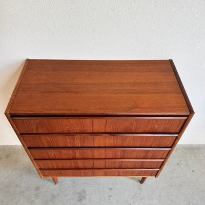 
                  
                    Vintage ladekast teak 5* - LOUI
                  
                