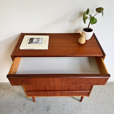 
                  
                    Vintage ladekast teak 5* - LOUI
                  
                
