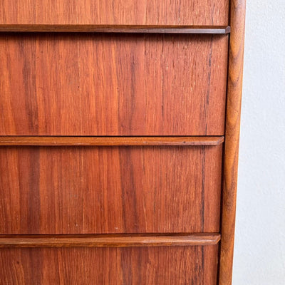 
                  
                    Vintage ladekast teak 5* - LOUI
                  
                