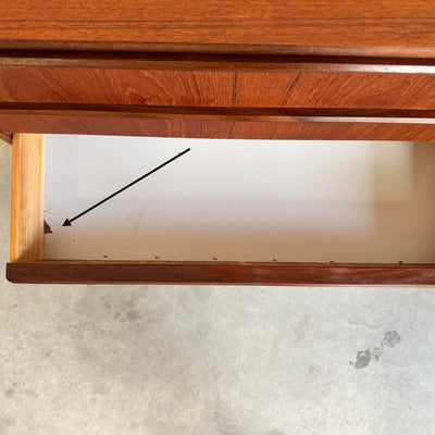 
                  
                    Vintage ladekast teak 5* - LOUI
                  
                