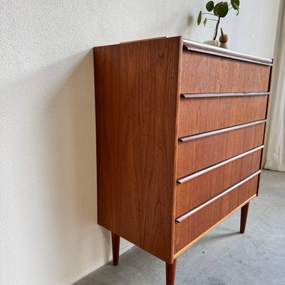
                  
                    Vintage ladekast teak 5* - LOUI
                  
                