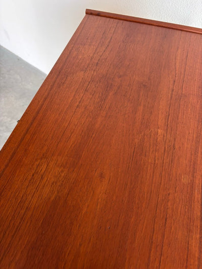 
                  
                    Vintage ladekast teak 5* - LOUI.STORE
                  
                