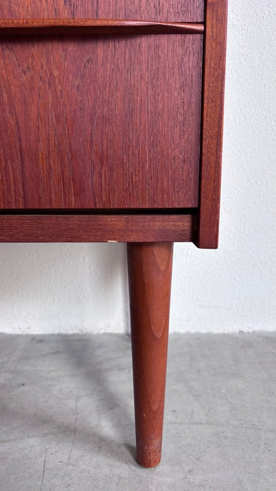
                  
                    Vintage ladekast teak 5* - LOUI.STORE
                  
                